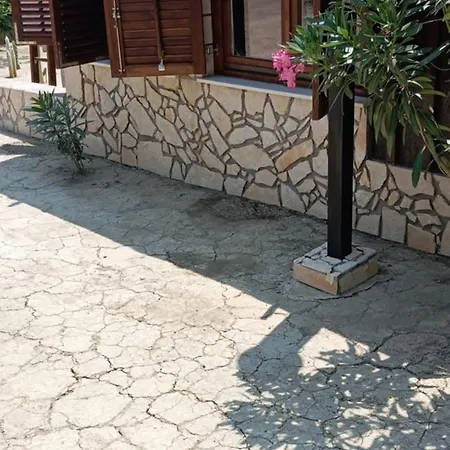 Jamm Mare E Monti Tiny House Orebić
